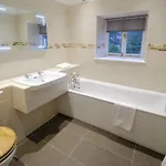 No1 Four Bed Lakeland Retreat And Hot Tub