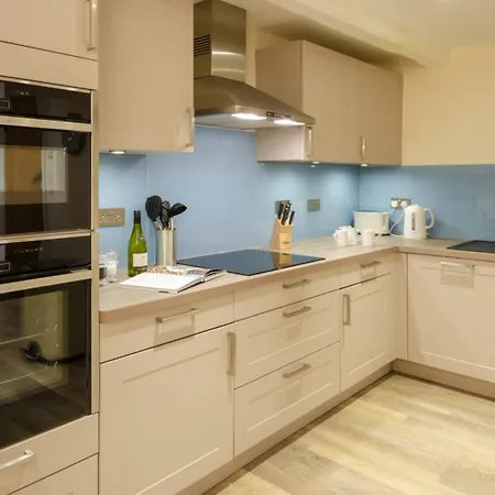 Apartman No1 Four Bed Lakeland Retreat And Hot Tub *